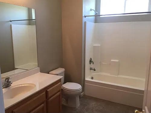 Bright & Spacious 2-Story Home in Natomas!