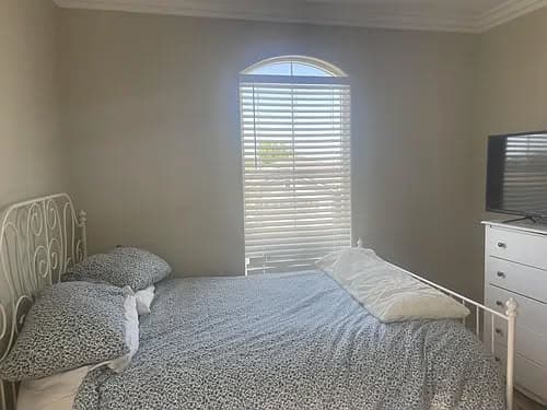Bright & Spacious 2-Story Home in Natomas!