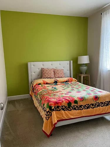 1 Rooms Available