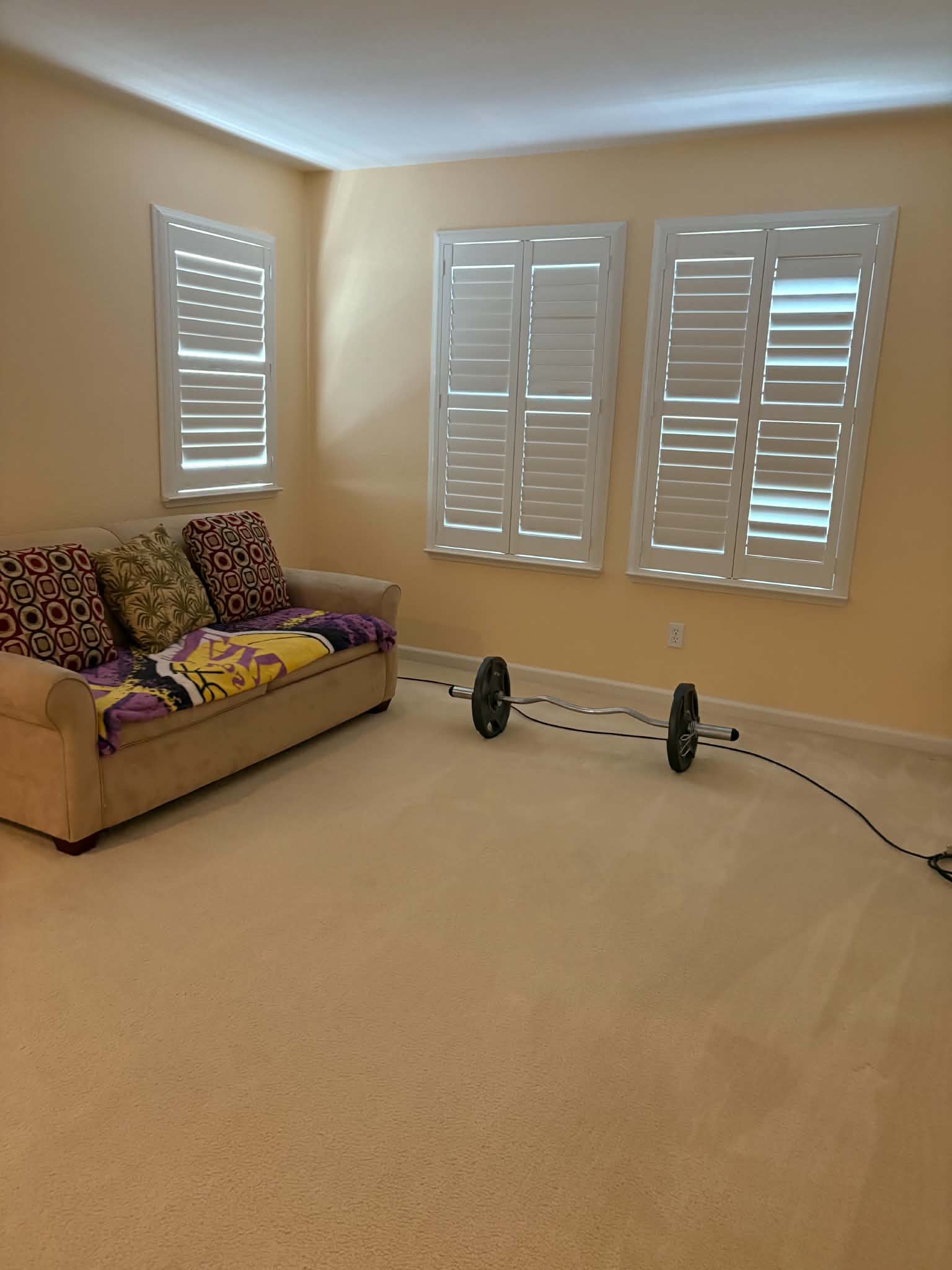 FOR RENT | Beautiful Tri-Level Home in Vallejo!